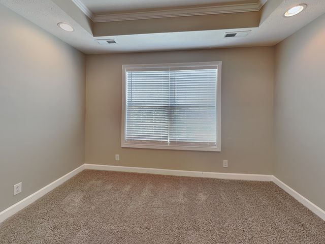 685 Ellie Nat Dr, Clarksville, TN 37040