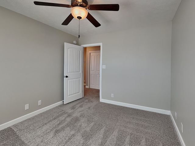 685 Ellie Nat Dr, Clarksville, TN 37040