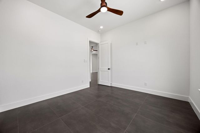 98 Camden Hills Drive, Montgomery, TX 77356