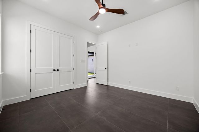 98 Camden Hills Drive, Montgomery, TX 77356