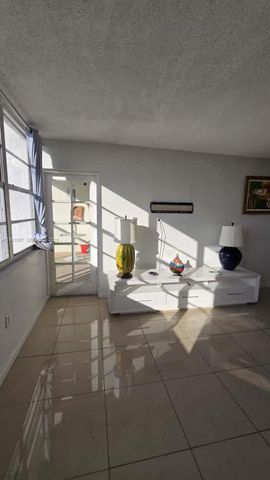 1301 NE Miami Gardens Dr 824W, Miami, FL 33179