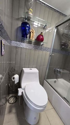 1301 NE Miami Gardens Dr 824W, Miami, FL 33179