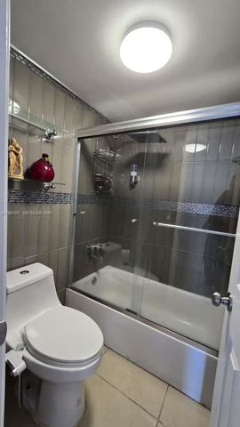 1301 NE Miami Gardens Dr 824W, Miami, FL 33179