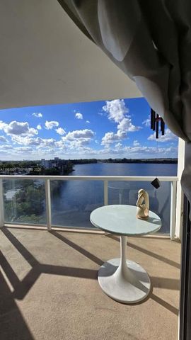 1301 NE Miami Gardens Dr 824W, Miami, FL 33179