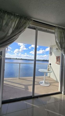 1301 NE Miami Gardens Dr 824W, Miami, FL 33179