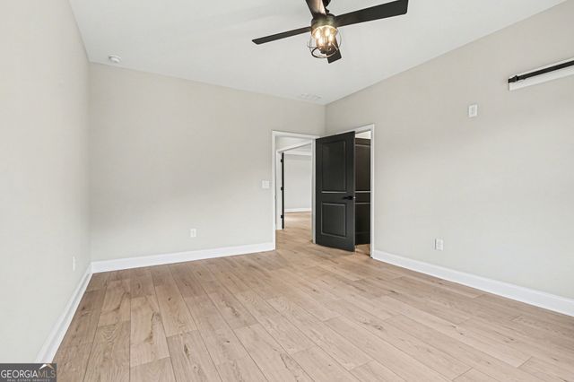 4457 Meadowwood Drive, Loganville, GA 30052