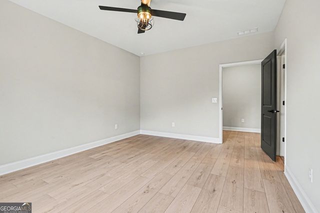 4457 Meadowwood Drive, Loganville, GA 30052