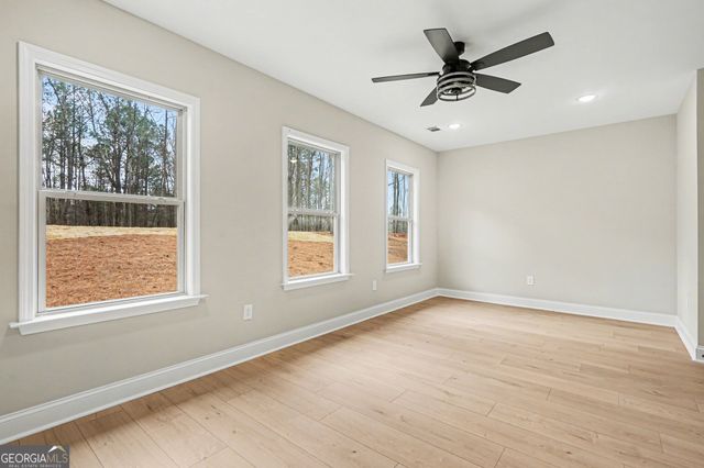 4457 Meadowwood Drive, Loganville, GA 30052