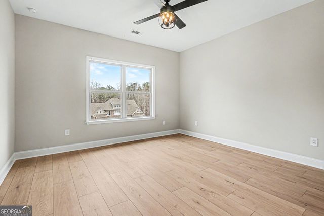 4457 Meadowwood Drive, Loganville, GA 30052
