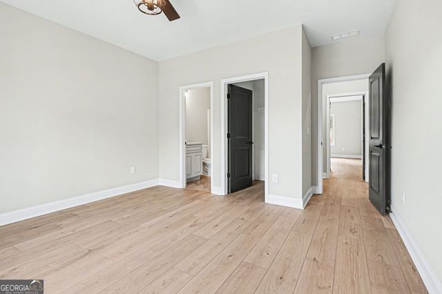 4457 Meadowwood Drive, Loganville, GA 30052