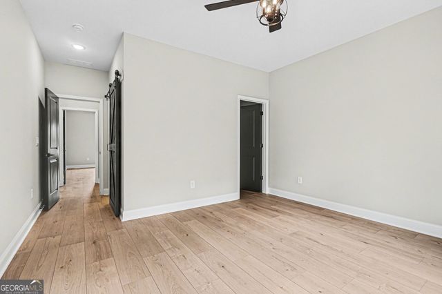4457 Meadowwood Drive, Loganville, GA 30052