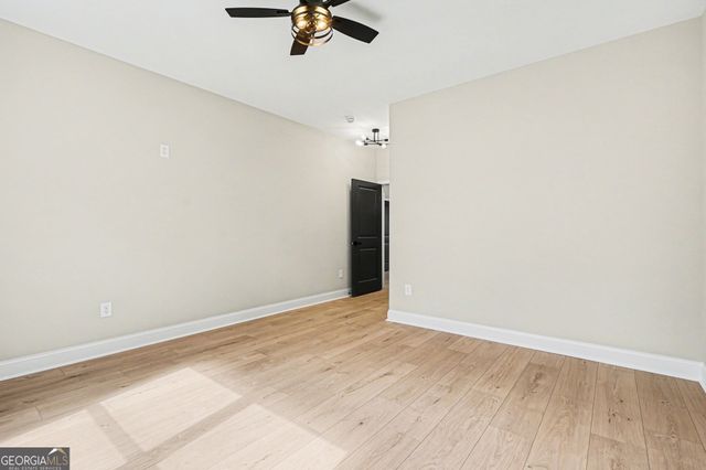 4457 Meadowwood Drive, Loganville, GA 30052