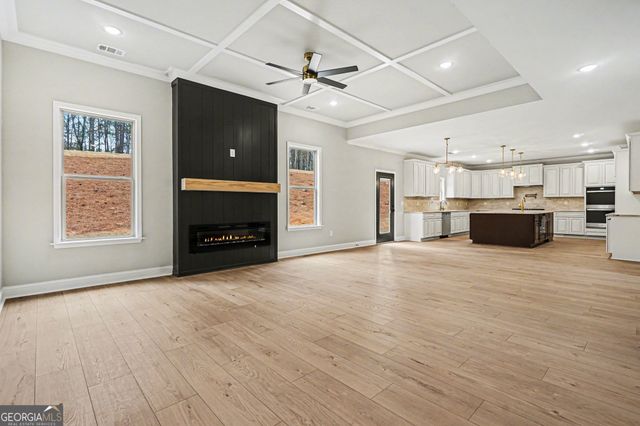 4457 Meadowwood Drive, Loganville, GA 30052
