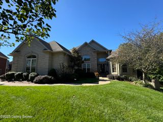 10910 Rock Valley Ct, Louisville, KY 40241