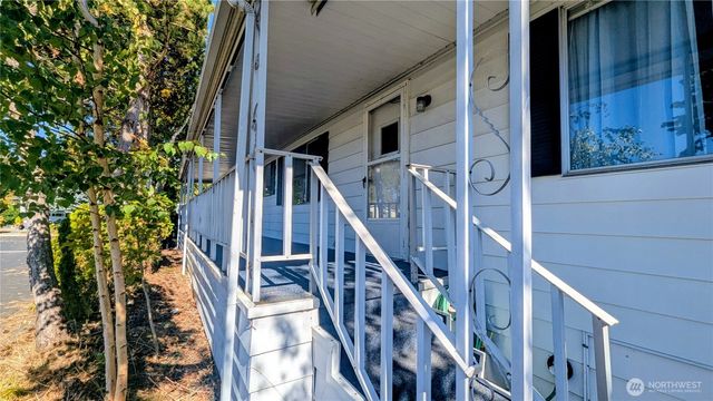 2725 E Fir Street #105, Mount Vernon, WA 98273