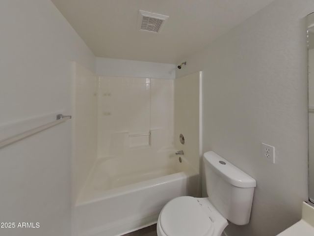 8566 W DENTON Lane, Glendale, AZ 85305