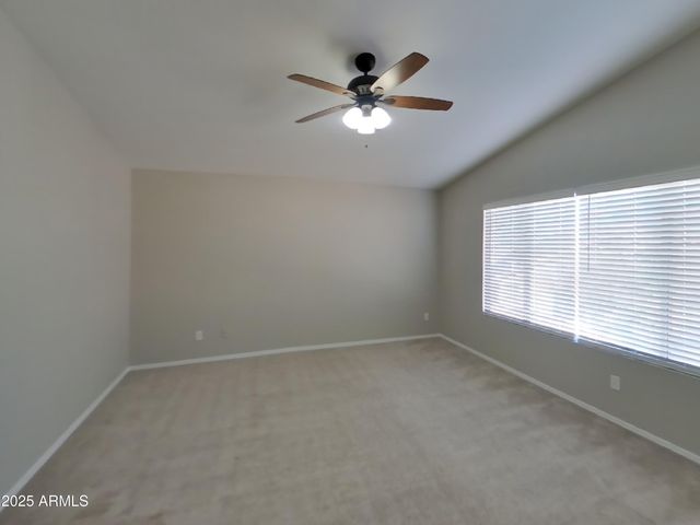 8566 W DENTON Lane, Glendale, AZ 85305