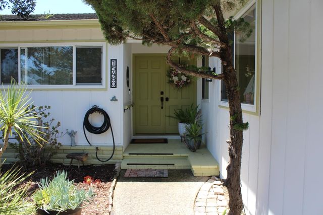 15480 Oak Hills Drive, Salinas, CA 93907