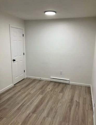 31 Vine St 26, Weymouth, MA 02188