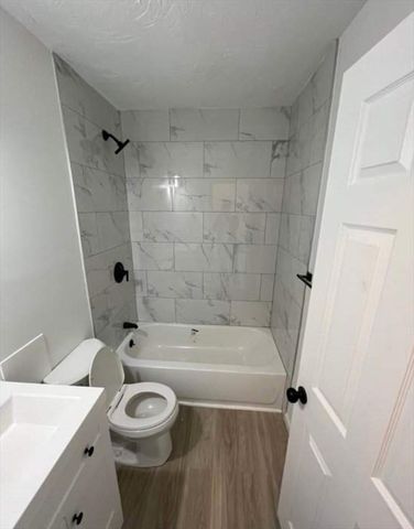 31 Vine St 26, Weymouth, MA 02188