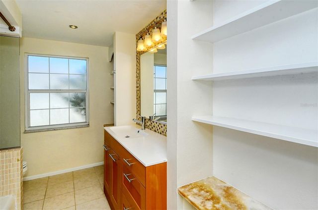 3137 LOCKWOOD TERRACE, Sarasota, FL 34231