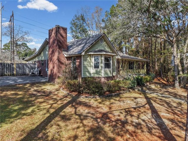 215 Arrosser Drive, Saraland, AL 36571