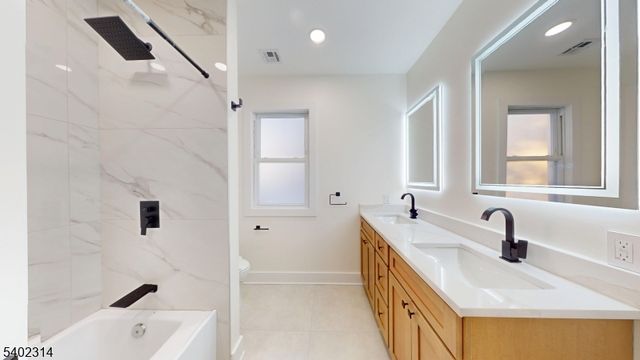 85 Brighton Ave, East Orange City, NJ 07017