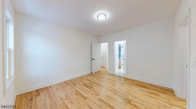 85 Brighton Ave, East Orange City, NJ 07017