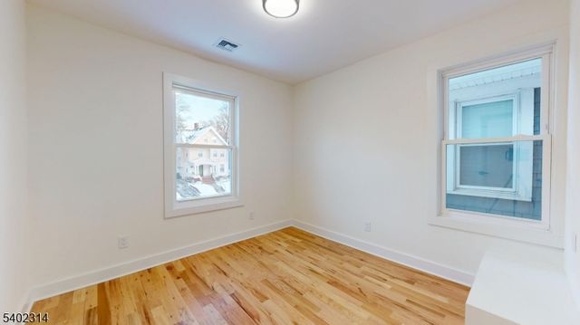 85 Brighton Ave, East Orange City, NJ 07017