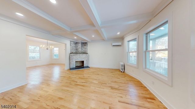 85 Brighton Ave, East Orange City, NJ 07017