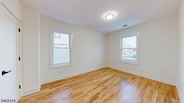 85 Brighton Ave, East Orange City, NJ 07017