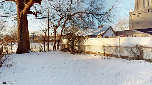 85 Brighton Ave, East Orange City, NJ 07017