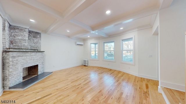 85 Brighton Ave, East Orange City, NJ 07017