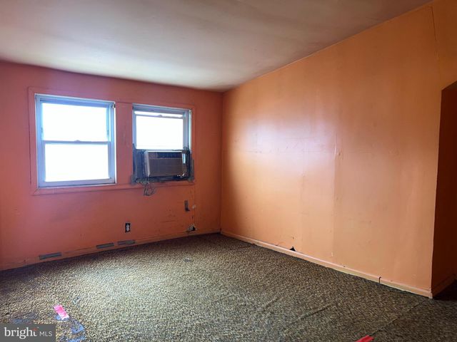 126 SOLLERS POINT RD, Baltimore, MD 21222