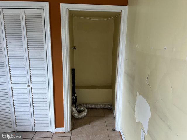 126 SOLLERS POINT RD, Baltimore, MD 21222