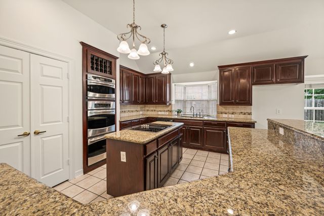 1306 Normandy Drive, Southlake, TX 76092