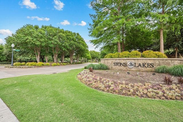 1306 Normandy Drive, Southlake, TX 76092