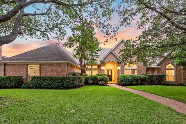 1306 Normandy Drive, Southlake, TX 76092