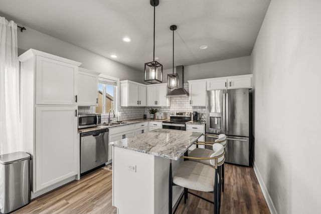 2000 NE Heritage Drive, Grimes, IA 50111
