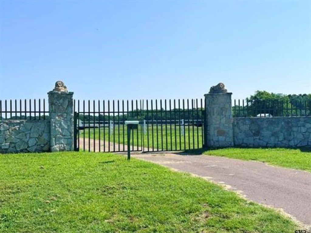 5181 Texas Highway 49, Mount Pleasant, TX 75455