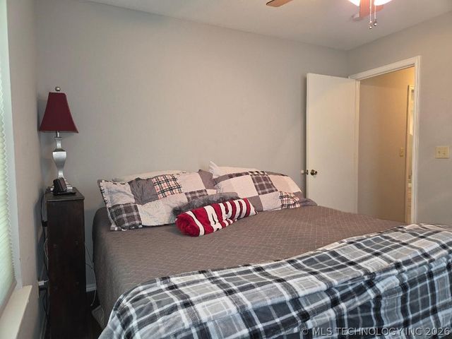 77 Dogwood Trail, Eufaula, OK 74432