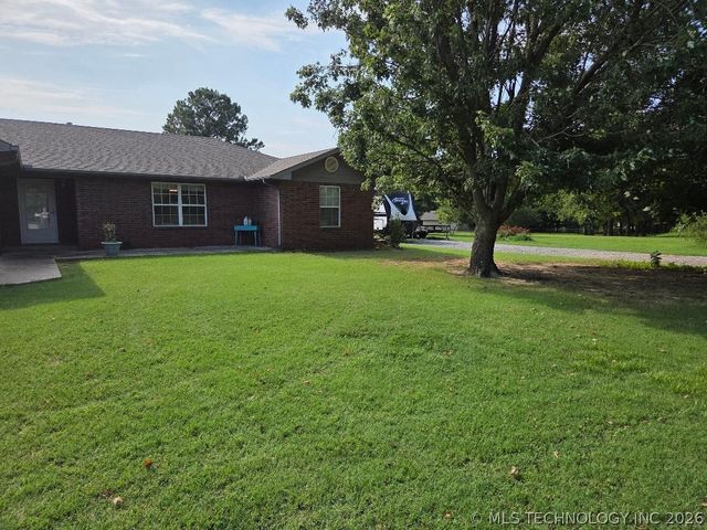 77 Dogwood Trail, Eufaula, OK 74432