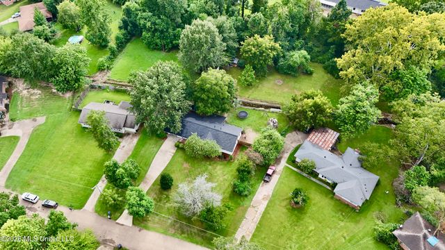 104 Sunset Drive, Clinton, MS 39056