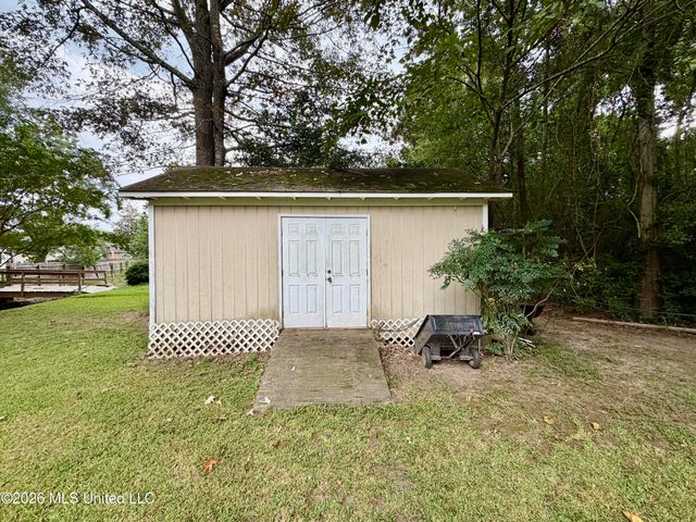 104 Sunset Drive, Clinton, MS 39056