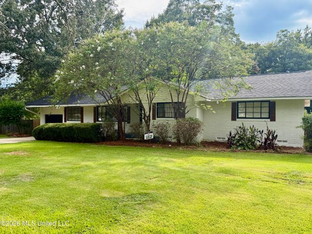 104 Sunset Drive, Clinton, MS 39056