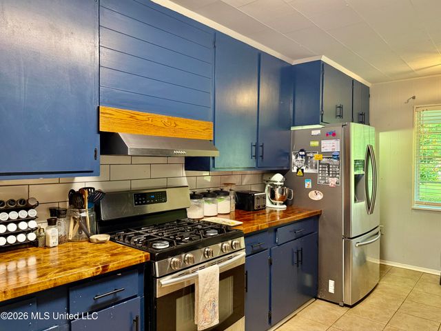 104 Sunset Drive, Clinton, MS 39056