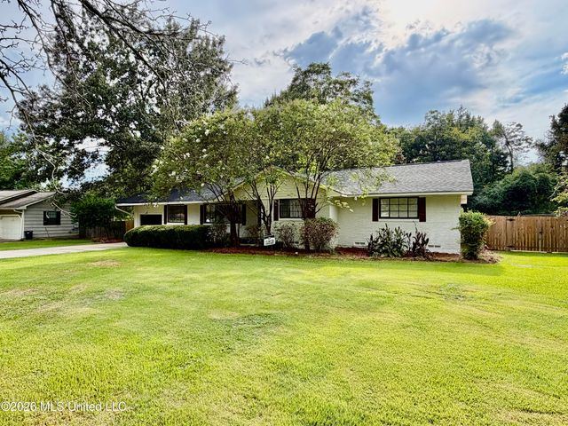 104 Sunset Drive, Clinton, MS 39056