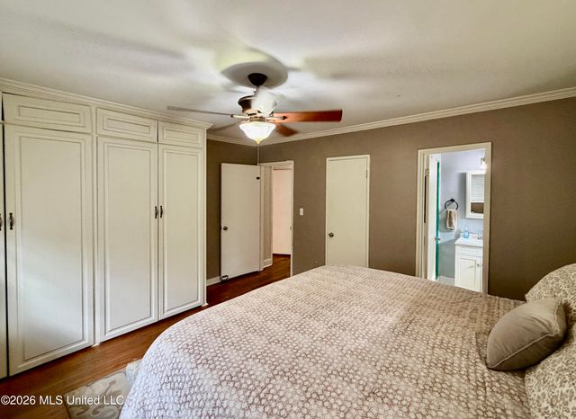 104 Sunset Drive, Clinton, MS 39056
