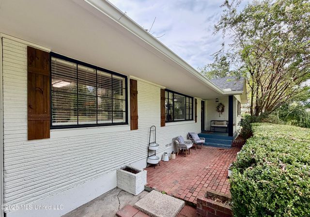104 Sunset Drive, Clinton, MS 39056