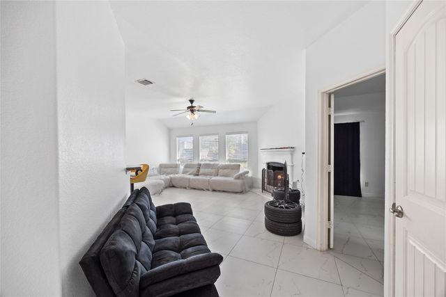 1048 Mercury Drive, Lavon, TX 75166